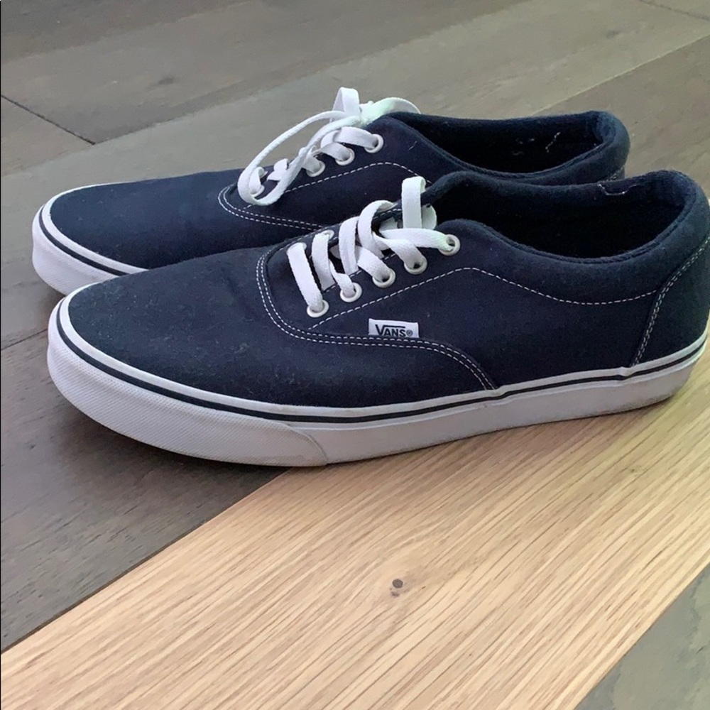 Vans - Picture 3 of 4